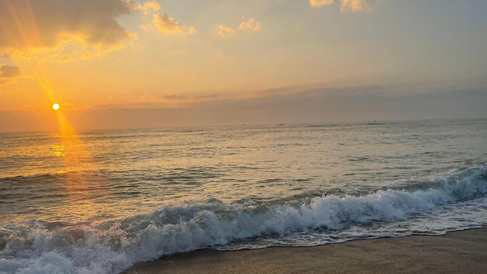 Barefootbay - With Private Access * Chennai
